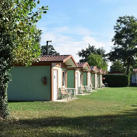 Marina Týnec N. L. - Prázdninový areál *