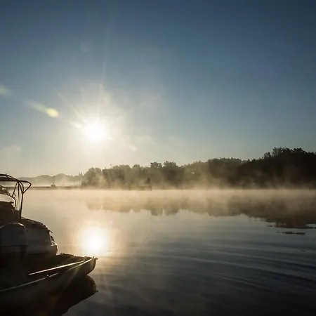 Prázdninový areál Marina Týnec N. L. - Týnec nad Labem