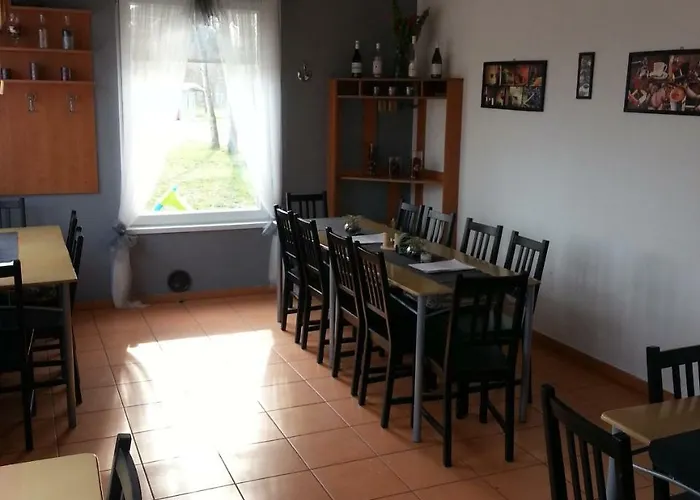 Marina Tynec N. L. - *